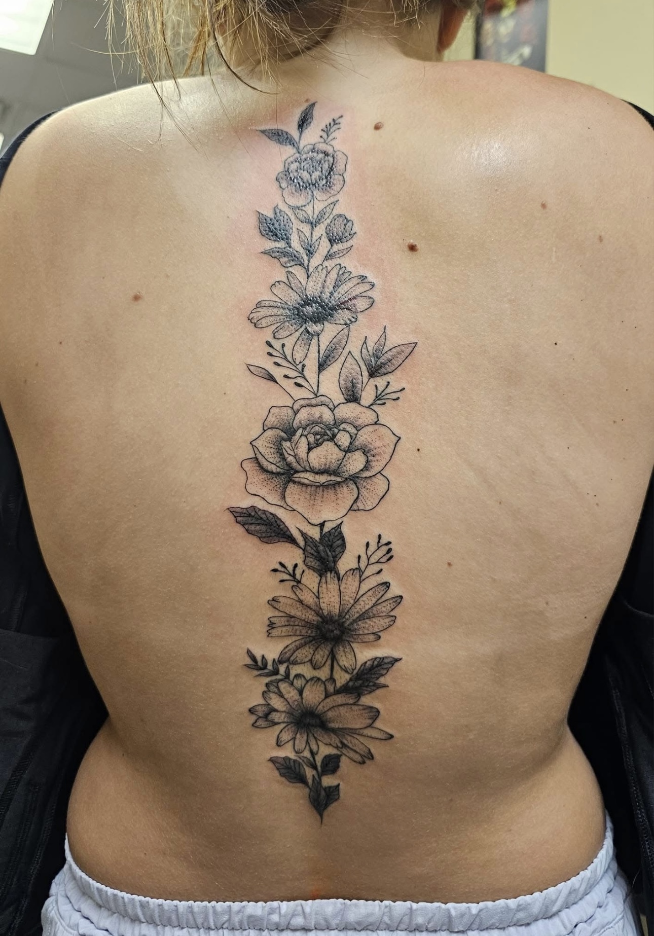 Janifer — spine florals